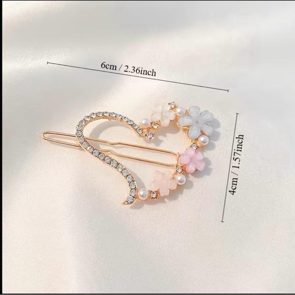 Heart-Shaped Floral Crystal Hair Clip - Gold with Pastel Flowers - Picture 2 of 2